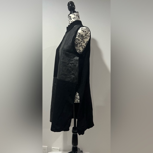 Micheal Studio, black knit/faux leather tunic, size: 1X - Picture 2 of 3